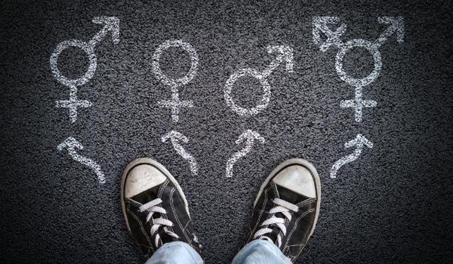 Qual é a diferença entre transgênero e não binário?