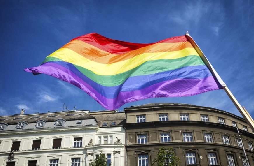 Desafios específicos do envelhecimento na população LGBT